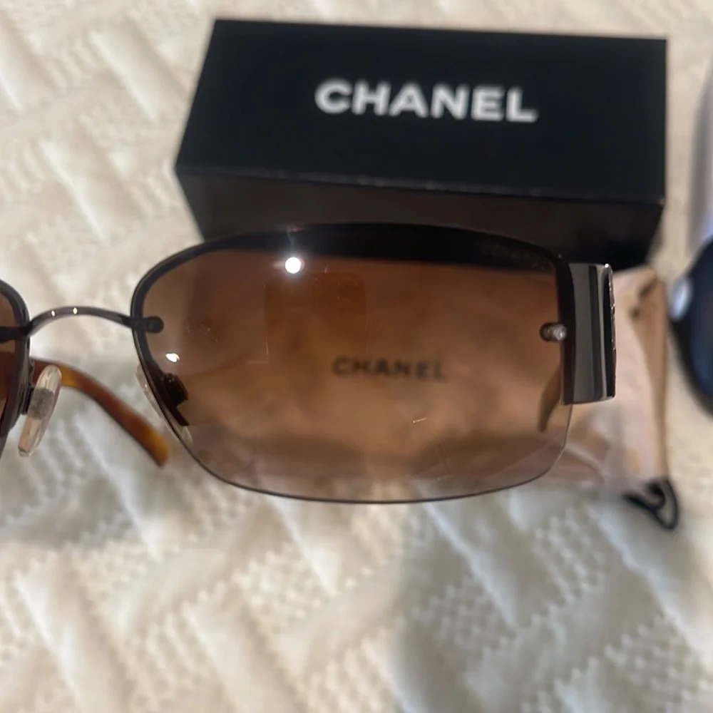 Authentic Chanel Sunglasses (See all pics for details ) - Picture 8 of 10